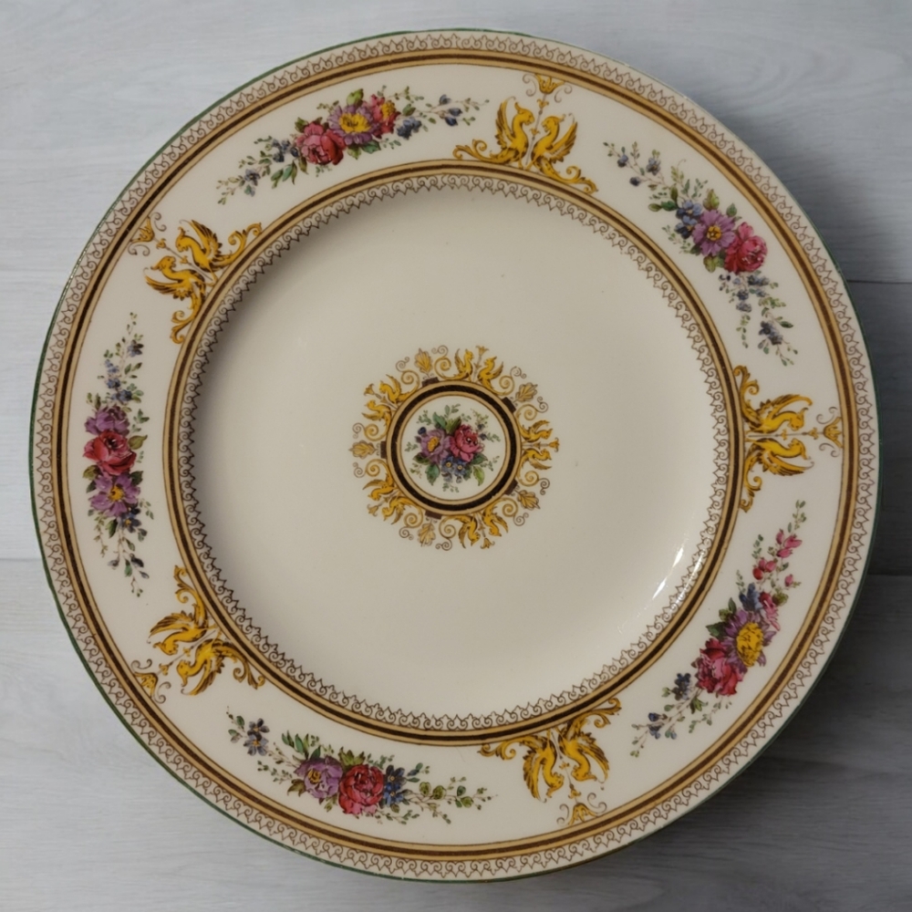Vtg 1925 "Columbia White" Wedgwood Dinner Plate 10 7/8" W595 Green Trim